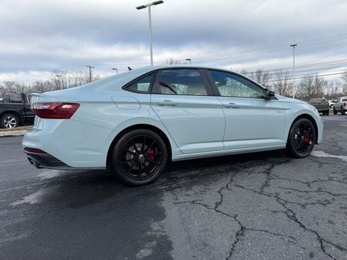 Used 2025 Volkswagen Jetta GLI Autobahn image 7