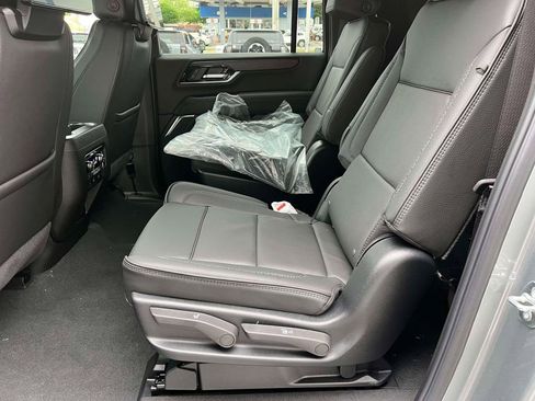 New 2026 GMC Yukon XL Denali AWD/4WD image 16