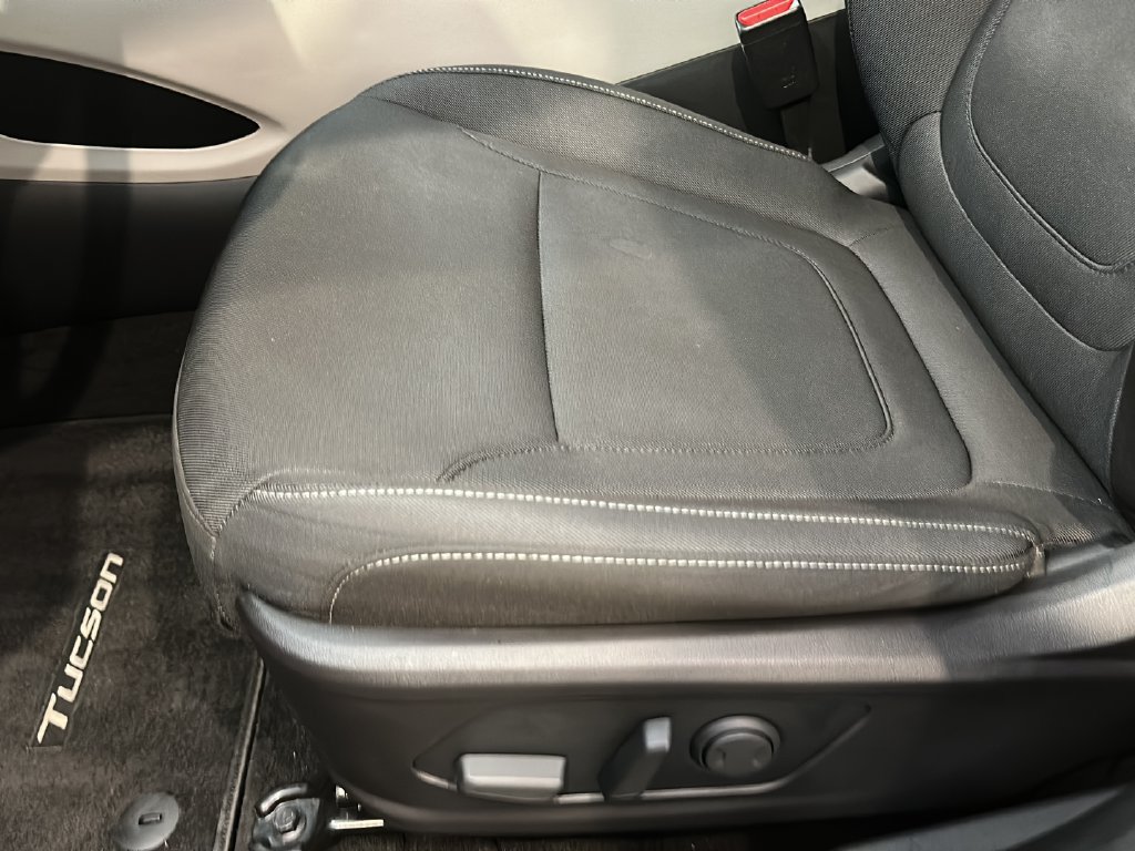Certified 2022 Hyundai Tucson SEL w/ Cargo Package AWD/4WD image 13