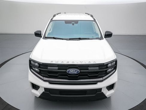 Certified 2025 Ford Expedition Active AWD/4WD image 10