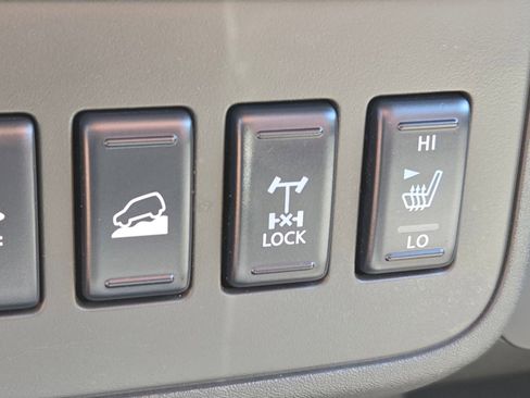 Used 2014 Nissan Xterra PRO-4X AWD/4WD image 29