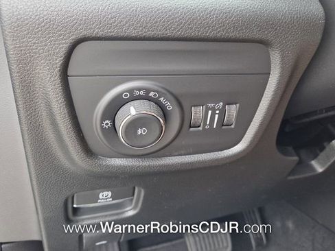 New 2026 Jeep Grand Cherokee L Limited RWD image 28
