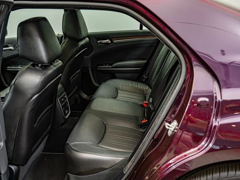Used 2020 Chrysler 300 C w/ Sun, Sound & Nav Package RWD image 41