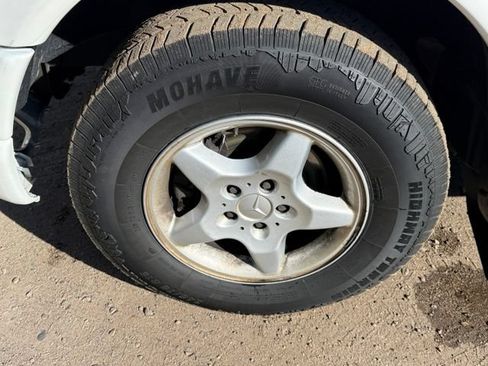 Used 2000 Mercedes-Benz ML 320 4MATIC image 10