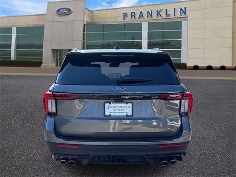 Certified 2025 Ford Explorer ST image 6