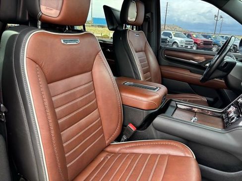 Used 2023 GMC Yukon XL Denali Ultimate AWD/4WD image 27
