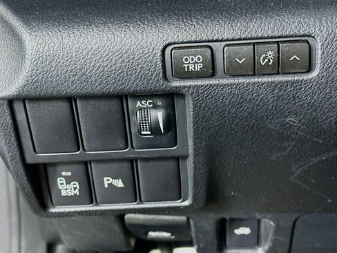 Used 2016 Lexus RC 350 image 17