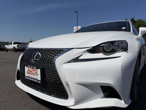 Used 2016 Lexus IS 200t w/ F Sport Package RWD image 11