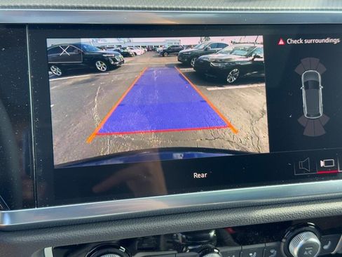 New 2025 Audi Q3 2.0T Premium image 16