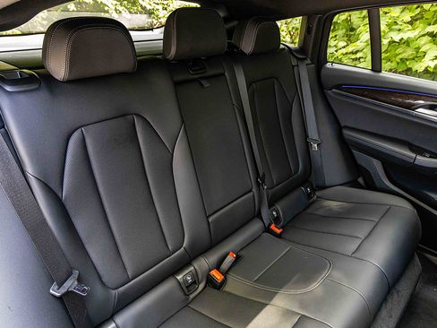 Used 2024 BMW X4 xDrive30i w/ Parking Assistance Package image 26