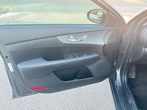 Used 2024 Kia Forte LXS image 18