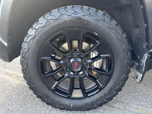 Used 2023 Toyota Tundra Limited w/ TRD Off-Road Package AWD/4WD image 25