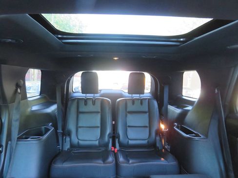 Used 2017 Ford Explorer Sport w/ Equipment Group 401A AWD/4WD image 24