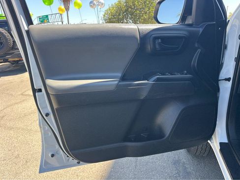 Used 2021 Toyota Tacoma SR w/ SR Convenience Package RWD image 15