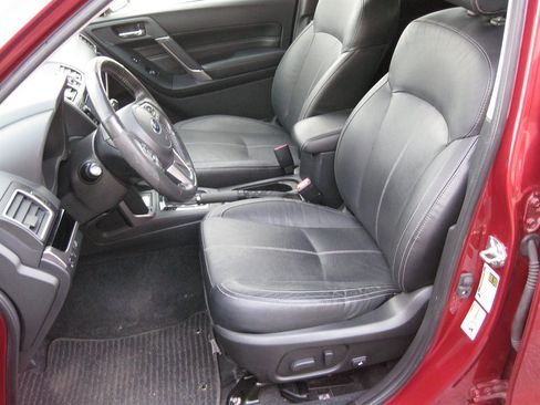 Used 2018 Subaru Forester 2.5i Touring w/ Popular Package #3B image 12