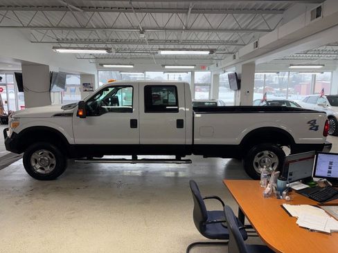 Used 2012 Ford F250 XLT w/ Snow Plow Prep Pkg image 12