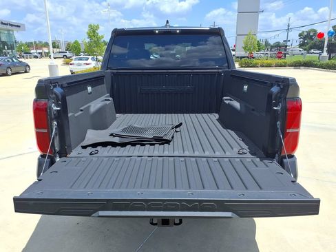 Used 2025 Toyota Tacoma SR5 RWD image 12