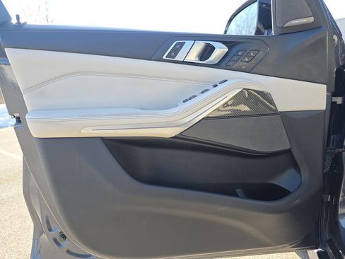 Used 2021 BMW X5 M50i image 37