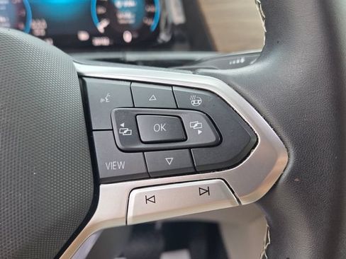Used 2025 Volkswagen Atlas SE FWD image 27