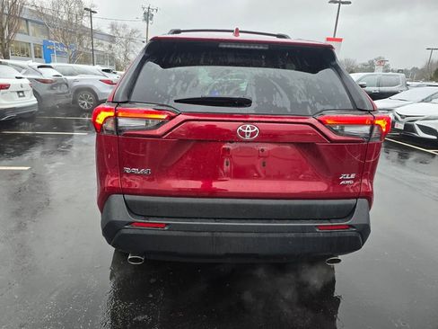 Used 2023 Toyota RAV4 XLE w/ Convenience Package image 7