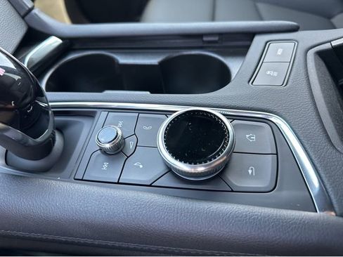 New 2025 Cadillac XT5 Luxury image 26