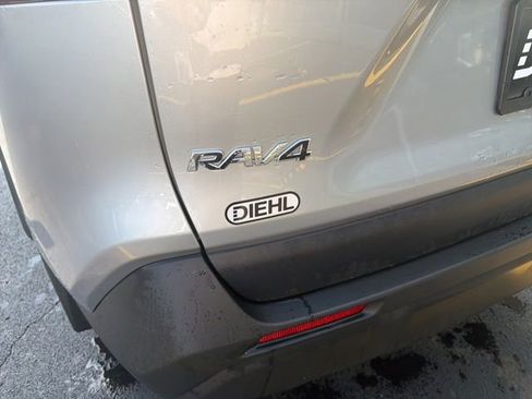 Used 2023 Toyota RAV4 LE AWD/4WD image 17