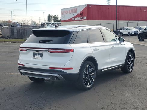 New 2026 Lincoln Corsair Reserve image 4