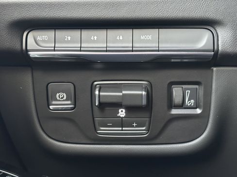 New 2026 Cadillac Escalade Platinum Sport AWD/4WD image 34