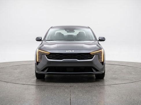 Used 2025 Kia K4 LXS FWD image 2