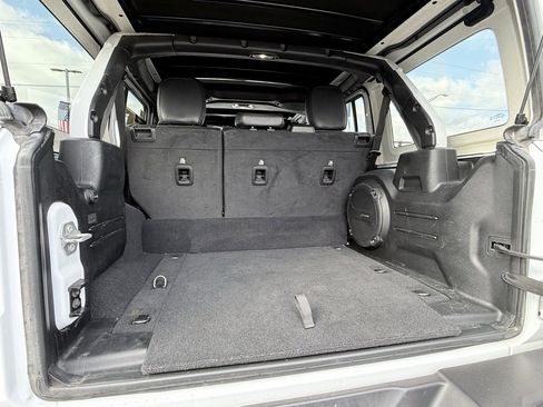 Used 2021 Jeep Wrangler Unlimited Sahara w/ Cold Weather Group image 7