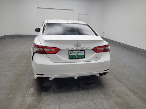 Used 2019 Toyota Camry SE image 6