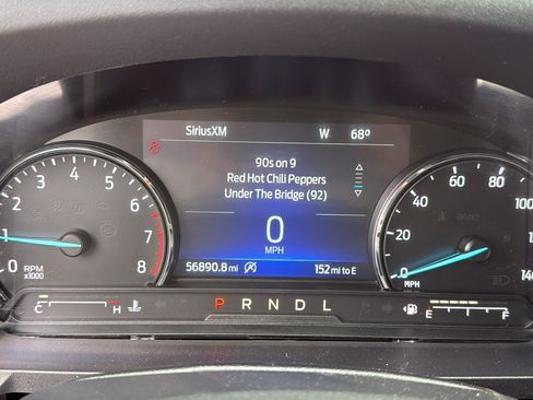 Used 2021 Ford Explorer XLT w/ Equipment Group 202A AWD/4WD image 18