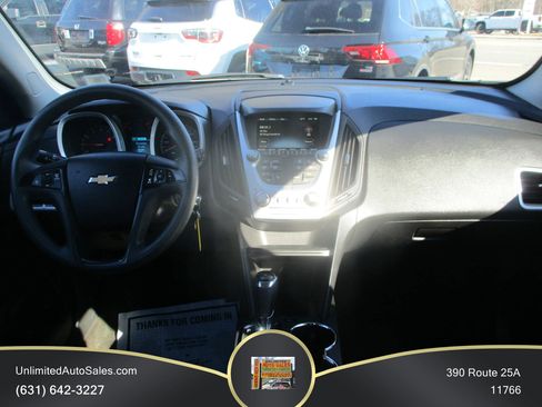 Used 2017 Chevrolet Equinox LS FWD image 7