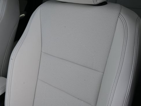 Used 2026 BMW X1 xDrive28i w/ Technology Package AWD/4WD image 9