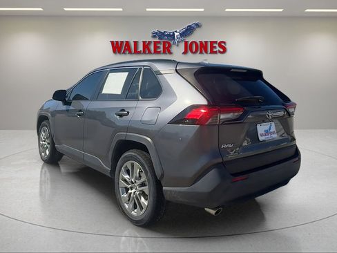 Used 2023 Toyota RAV4 XLE Premium FWD image 5