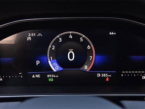 Used 2025 Volkswagen Jetta SE w/ Sunroof Package image 12