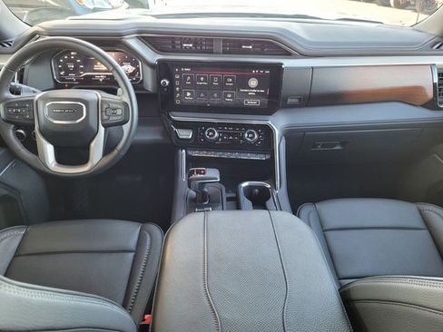 Used 2025 GMC Sierra 1500 Denali image 6