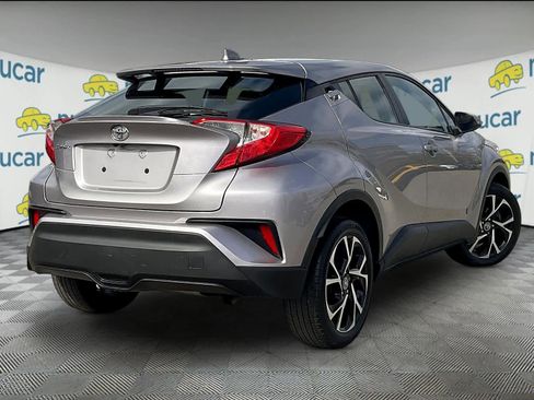 Used 2019 Toyota C-HR XLE image 6