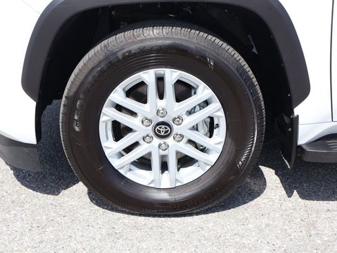 Used 2026 Toyota Sequoia SR5 RWD image 12