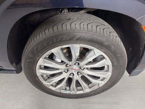 Used 2023 GMC Yukon Denali AWD/4WD image 10