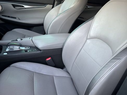 Certified 2024 INFINITI QX50 Luxe image 13