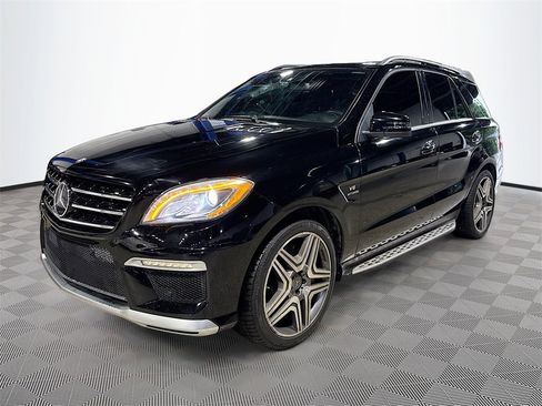 Used 2012 Mercedes-Benz ML 63 AMG 4MATIC image 4