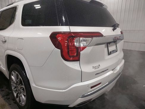 Used 2023 GMC Acadia Denali w/ Denali Ultimate Package AWD/4WD image 37