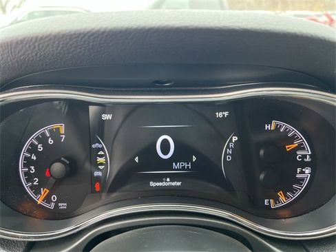 Used 2020 Jeep Grand Cherokee Limited w/ Luxury Group II image 23