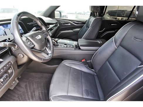 Used 2024 Cadillac Escalade Sport w/ Touring Package AWD/4WD image 3