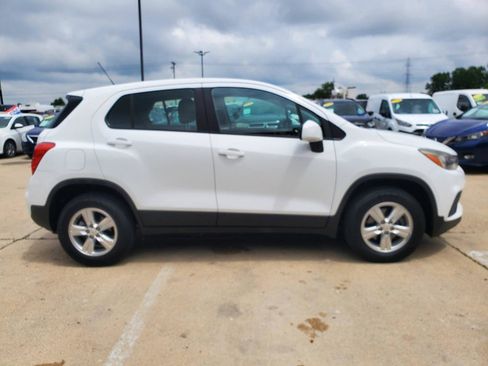 Used 2018 Chevrolet Trax LS AWD/4WD image 5