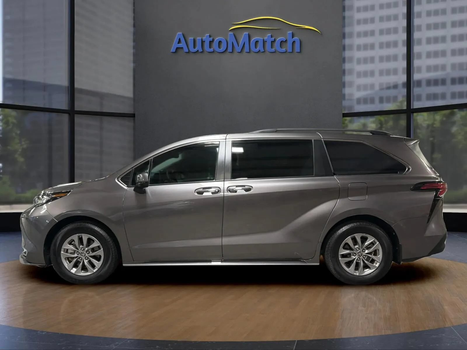 Used 2022 Toyota Sienna XLE FWD image 6