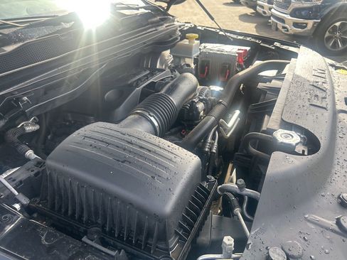 Used 2019 RAM 1500 Laramie image 13