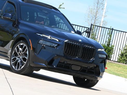 Used 2026 BMW X7 xDrive40i w/ M Sport Package AWD/4WD image 30