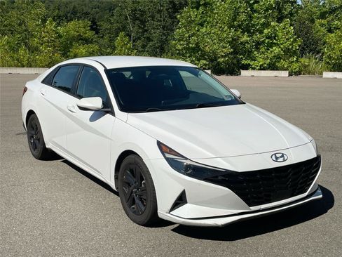 Used 2021 Hyundai Elantra SEL w/ Convenience Package FWD image 7
